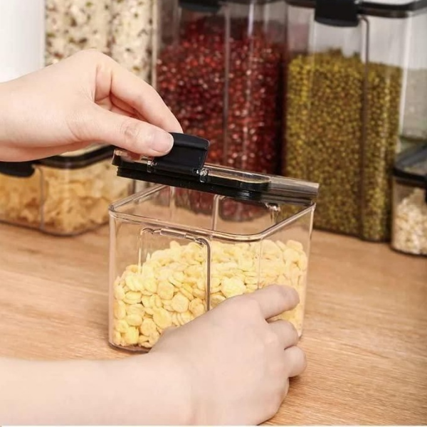 Airtight Kitchen Storage Containers (Pack of 4)